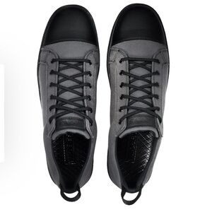 [WOOBIES] Black and Gray Sneakers